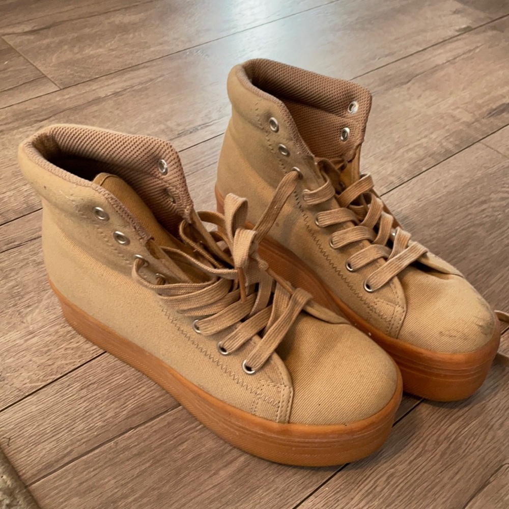 Jeffrey Campbell play platform